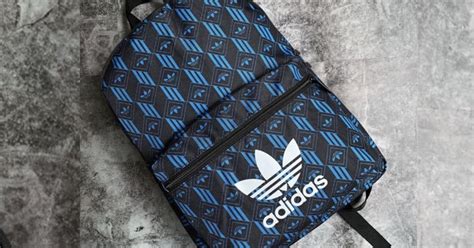 adidas water bottle backpack.